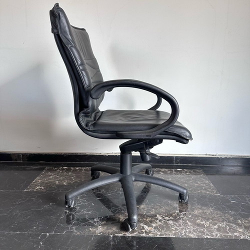 Office executive chair used, PU leather, ergonomic design