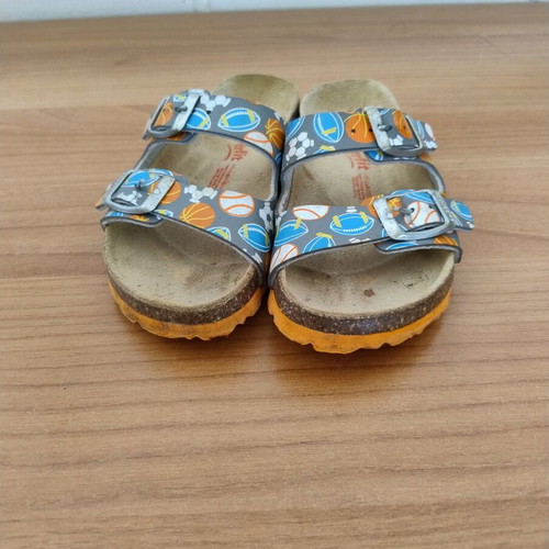 Children's sandals used, size 28