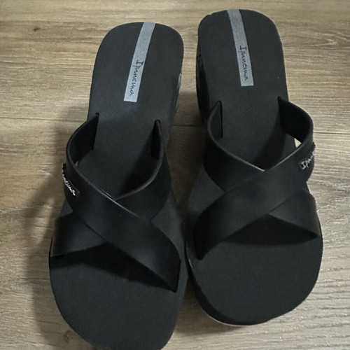 Ipanema high platform slippers with design