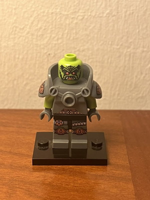 Lego Minifigures Series 9 μεταχειρισμένο, με ελλείποντα μέρη