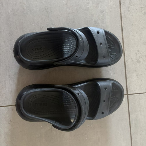 Crocs Mega Crush sandals size 37-38, black