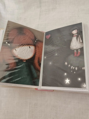 Santoro collectible cards from Panini in photo album like new, 95 pieces