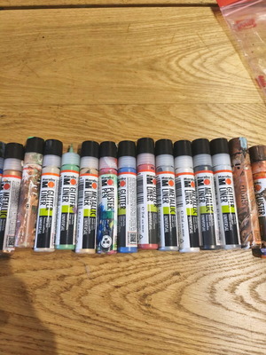 Marabu liners 16 pieces like new, glitter and metallic