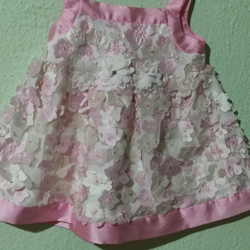 Baby dress up to 6 months like new