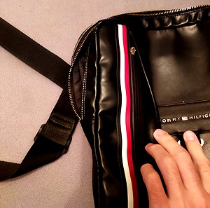 Tommy Hilfiger τσαντακι