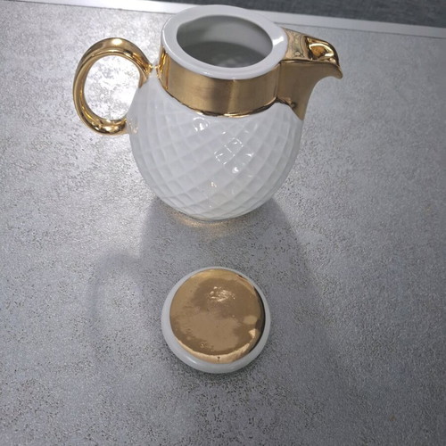 Vintage Ceramic Teapot with Gold Details like new