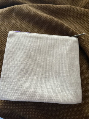 Clinique pouch new