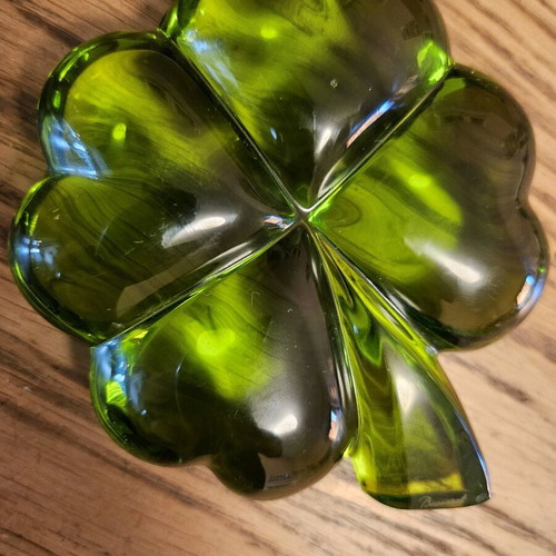 Baccarat clover like new