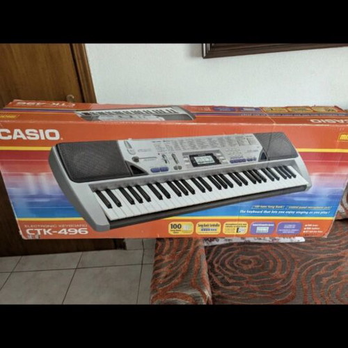Casio keyboard like new with stand