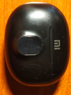 Xiaomi Bluetooth earbuds like new with charging case