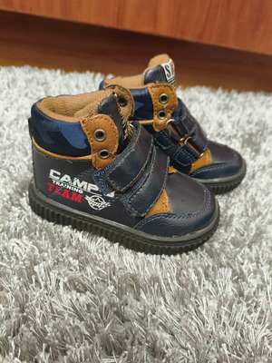 Children's boots size 20 new, blue with tan details