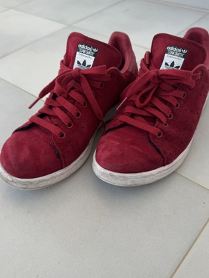 Adidas Stan Smith αθλητικά μέγεθος 39.5, σαν καινούργιο, κόκκινο suede