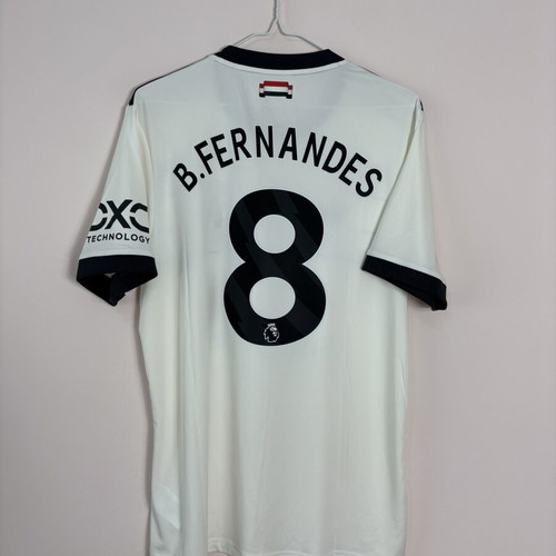 Manchester United jersey Bruno Fernandes size L new authentic