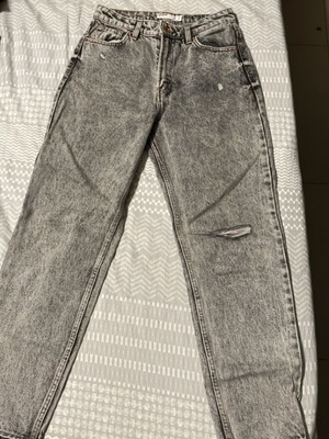Bershka Jean gray with rip, new, size S 36 8
