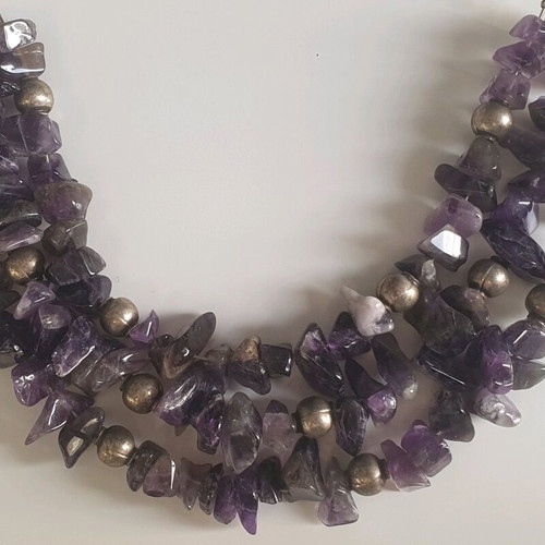 Amethyst pendant necklace like new with 3 strands and beads