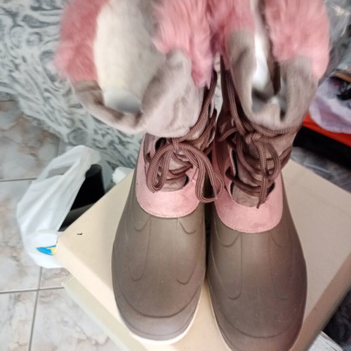 Boots made in Italy, like new, size 39, warm, brown and pink