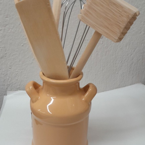 Porcelain base set with 5 kitchen tools new