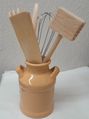 Porcelain base set with 5 kitchen tools new