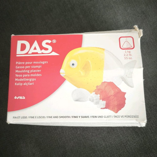 Moulding plaster like new for crafts