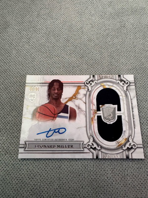 2023-24 Topps Royalty Collection Leonard Miller Rookie Card with Auto and Worn Patch
