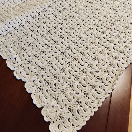 Woolen knitted handmade throw used 185x185 beige