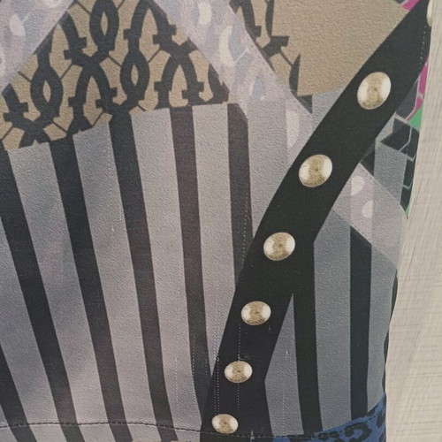 Attrativo short dress used with multicolor print