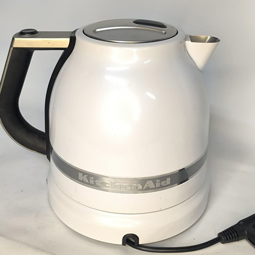 KitchenAid Artisan 5KEK1522 kettle like new, white