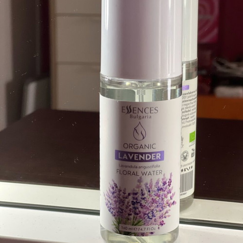 Floral water face mist new with lavender scent