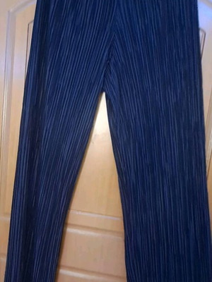 Women's black pleated pants like new