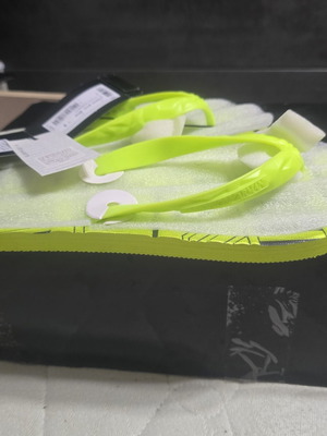 Emporio Armani flip flops size 42 new, green
