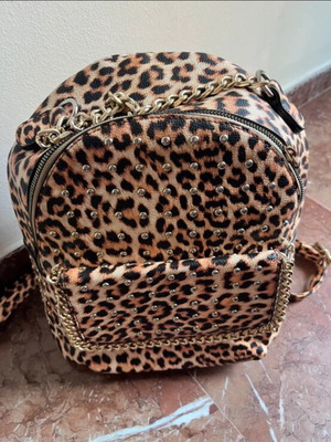 Leopard animal print backpack in perfect condition