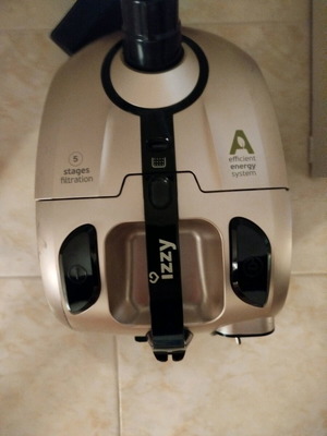 Ηλεκτρική σκούπα Izzy V100+ μεταχειρισμένη με 3 συμβατές σακούλες
