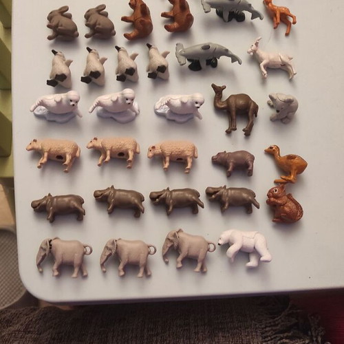 Kinder Egg animal figures collection like new