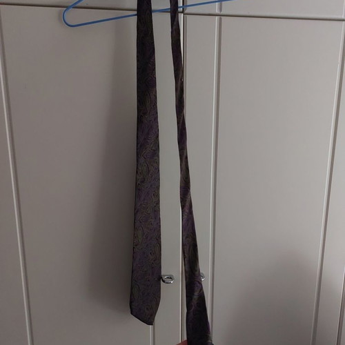 Tie 100% silk used