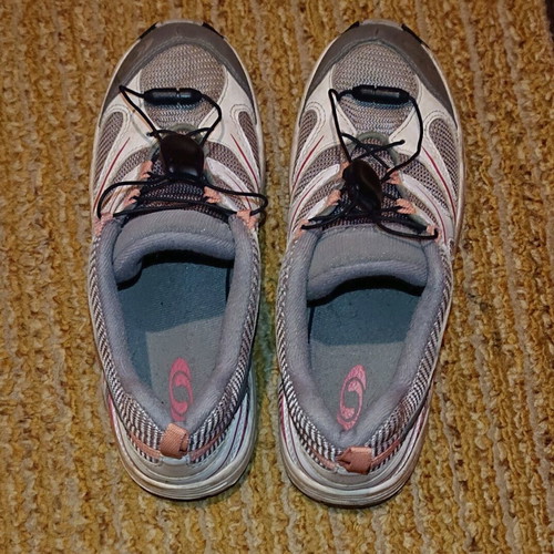 Salomon sports shoes like new, size 36