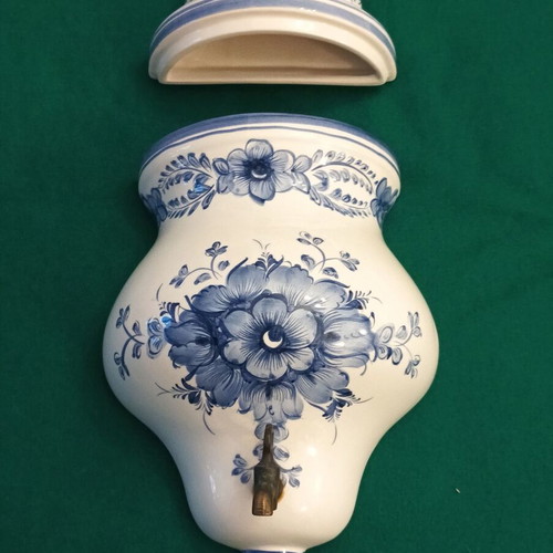 Vintage wall fountain like new ceramic with wooden base