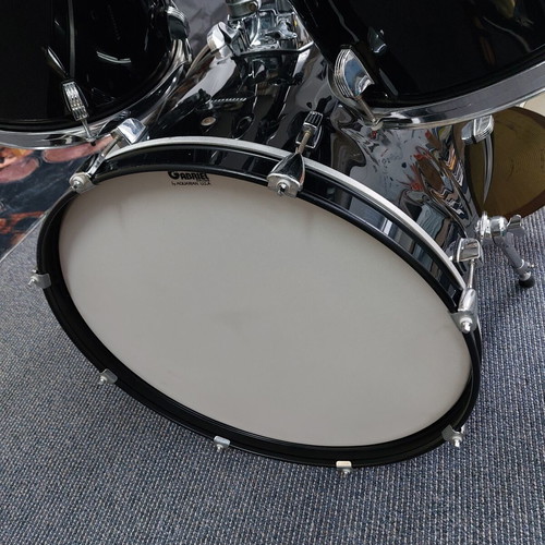 Ludwig Accent CS Combo drum set used with Sabian Solar cymbals and snare