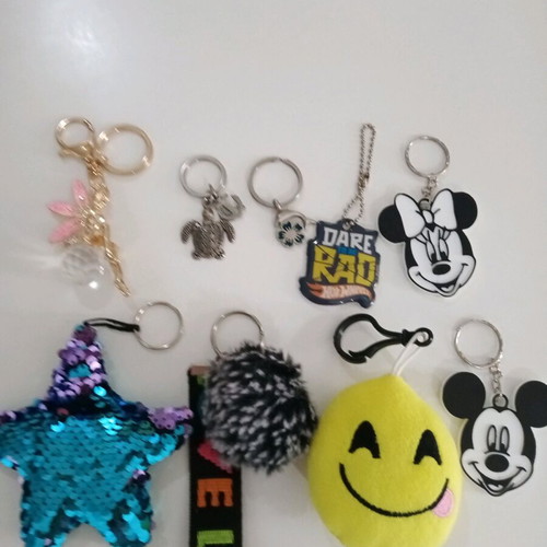 Keychains like new, pack of 9 pieces