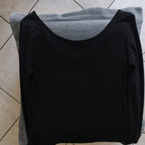 Women's black blouse divided with chain neckline new