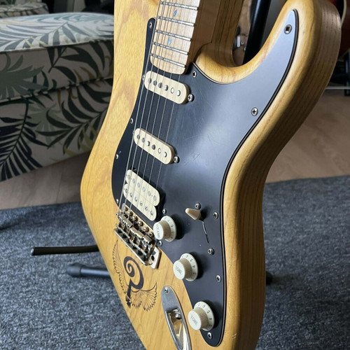 Dukas Custom Stratocaster Harry Hausel HSS guitar like new