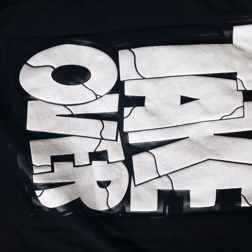 New black Drop Shoulder T-shirt size L with prints
