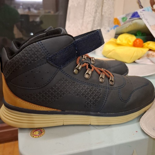 Primigi children's leather waterproof boots size 38 like new
