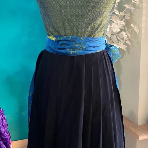 Traditional Bavarian dirndl dress new with blue and yellow apron
