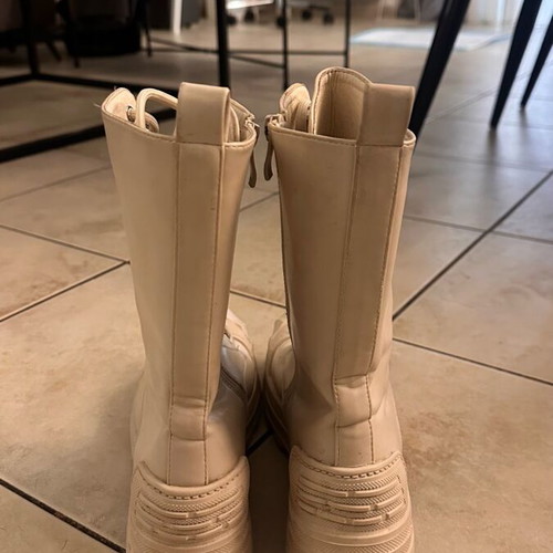 Beige boots used, size 36