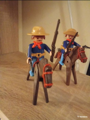 Playmobil mounted officers