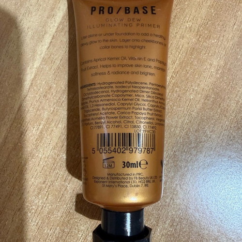 Mua Pro Base Glow Dew Illuminating Primer Flare like new