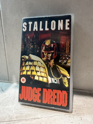 Judge Dredd VHS tape like new, English edition, no subtitles