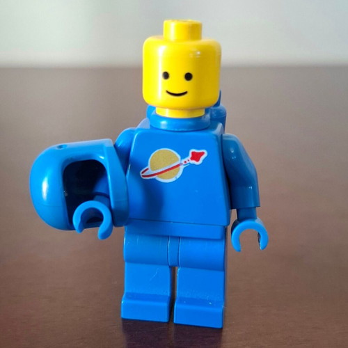 Lego Classic Space Minifigure Blue with Air Tanks like new