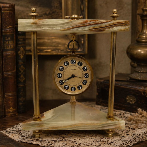 Vintage Europa analog table clock like new, onyx and brass