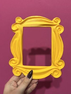 Friends Peephole 3D printed wall decor, new